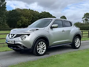 Used 2015 Nissan Juke Acenta Premium Silver - Interior and Exterior details 8