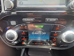 Used 2015 Nissan Juke Acenta Premium White - Interior and Exterior details 17