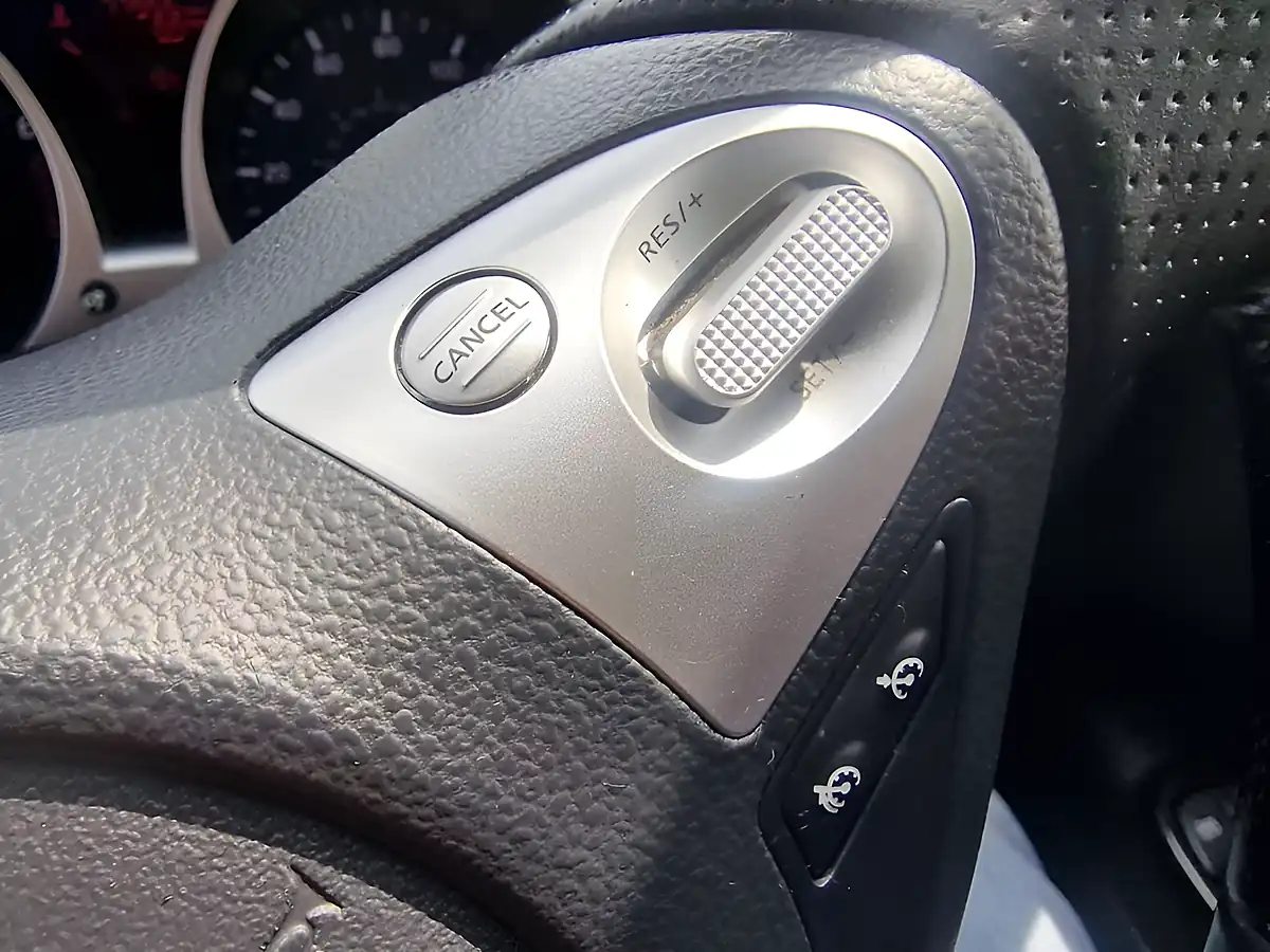 Used 2015 Nissan Juke Acenta Premium White - Interior and Exterior details 20
