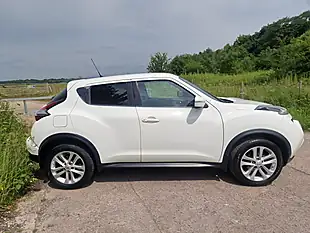 Used 2015 Nissan Juke Acenta Premium White - Interior and Exterior details 6