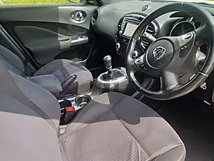 Used 2015 Nissan Juke Acenta Premium White - Interior and Exterior details 9