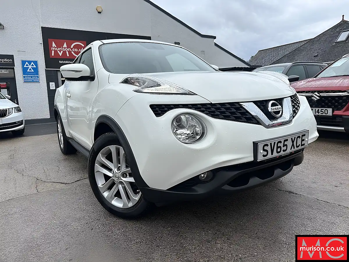 Used 2015 Nissan Juke Acenta Premium White - Front View