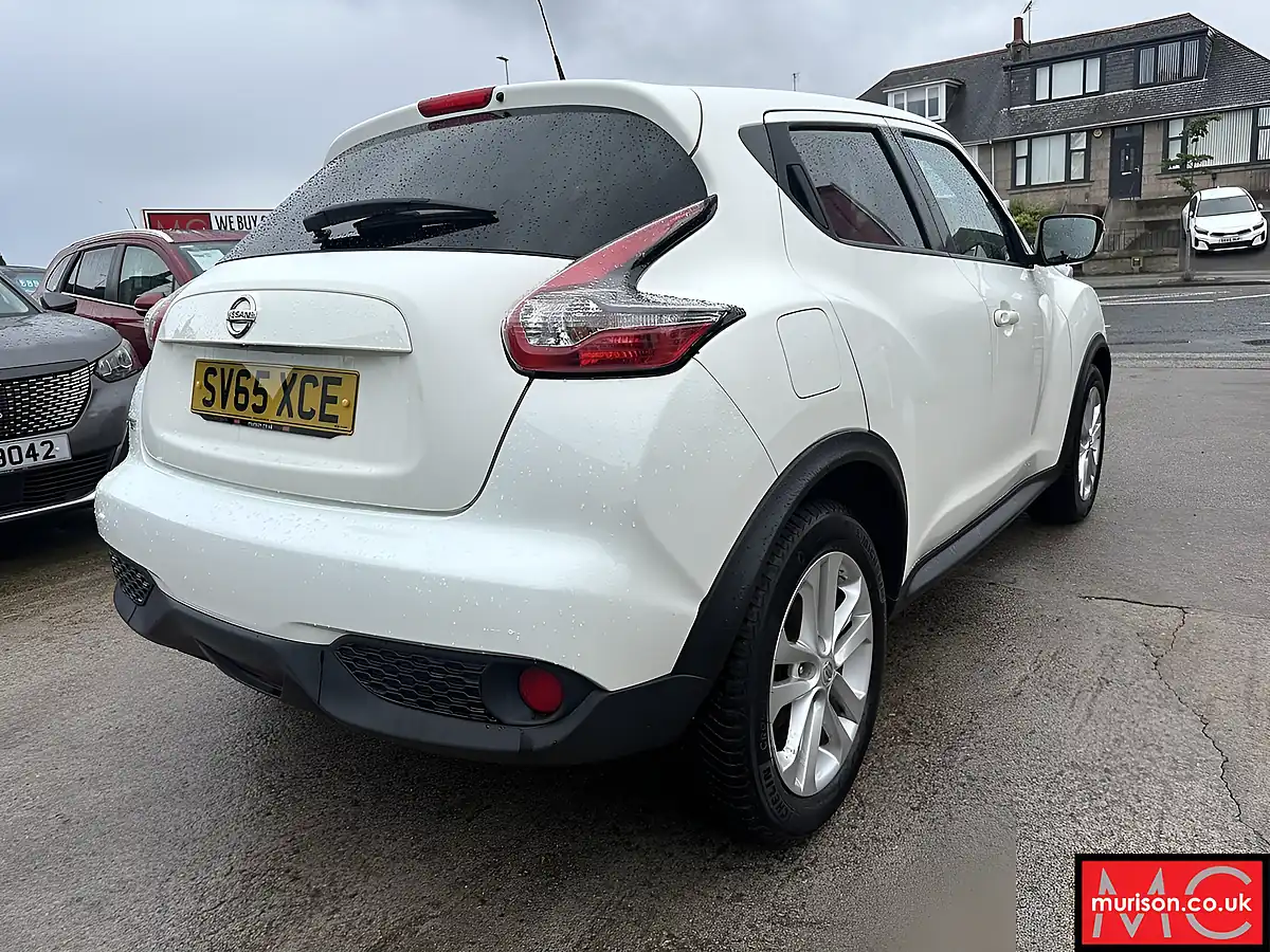 Used 2015 Nissan Juke Acenta Premium White - Interior and Exterior details 12