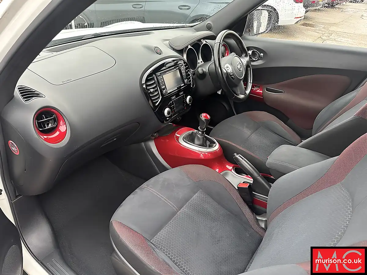 Used 2015 Nissan Juke Acenta Premium White - Interior and Exterior details 13