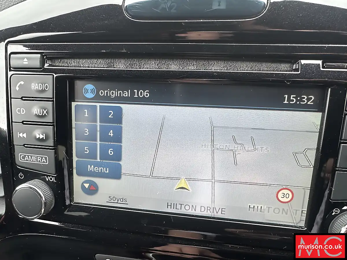 Used 2015 Nissan Juke Acenta Premium White - Interior and Exterior details 18