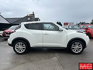 Used 2015 Nissan Juke Acenta Premium White - Interior and Exterior details 3