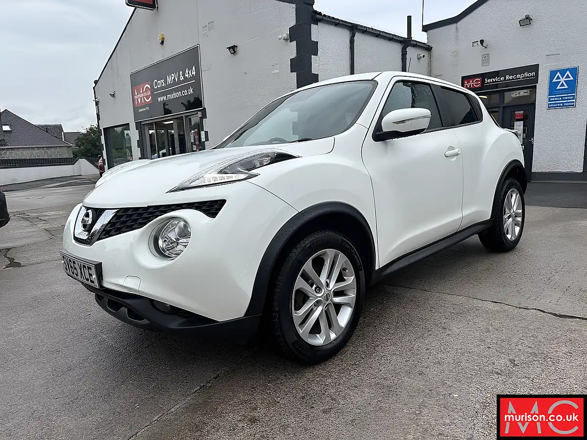Used 2015 Nissan Juke Acenta Premium White - Interior and Exterior details 7