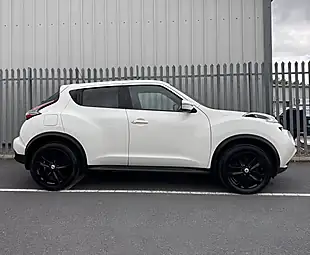 Used 2015 Nissan Juke Acenta Premium White - Interior and Exterior details 7