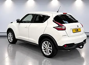 Used 2015 Nissan Juke Acenta Premium White - Interior and Exterior details 17