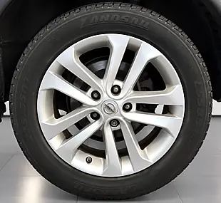 Used 2015 Nissan Juke Acenta Premium White - Interior and Exterior details 19