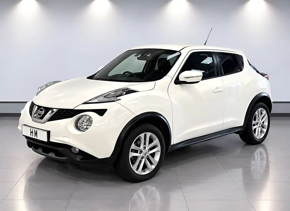 Used 2015 Nissan Juke Acenta Premium White - Interior and Exterior details 4