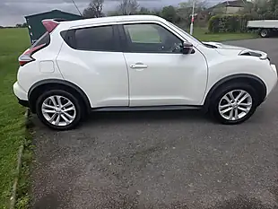 Used 2015 Nissan Juke Acenta Premium White - Interior and Exterior details 7