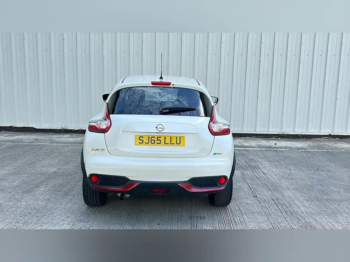 Used 2015 Nissan Juke Acenta Premium White - Interior and Exterior details 13