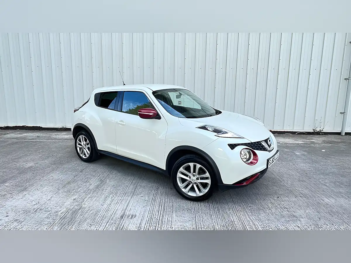 Used 2015 Nissan Juke Acenta Premium White - Interior and Exterior details 6