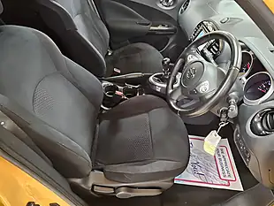 Used 2015 Nissan Juke Acenta Premium Yellow - Interior and Exterior details 14