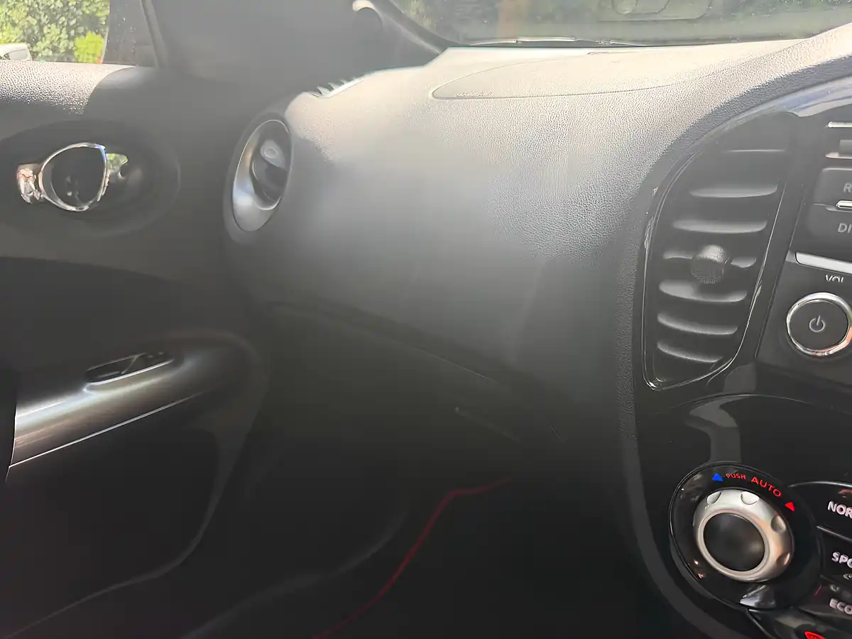 Used 2015 Nissan Juke Acenta Red - Interior and Exterior details 12