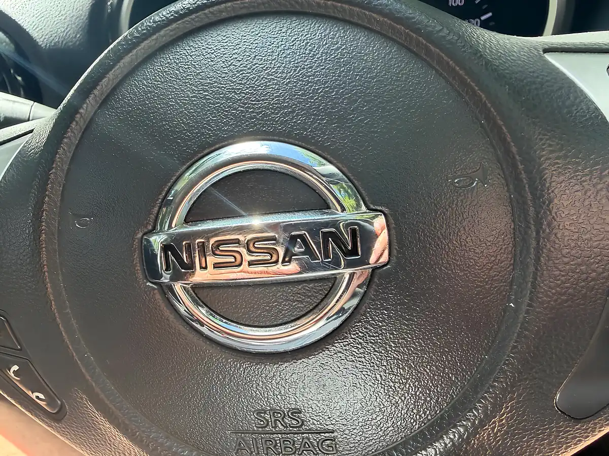Used 2015 Nissan Juke Acenta Red - Interior and Exterior details 14