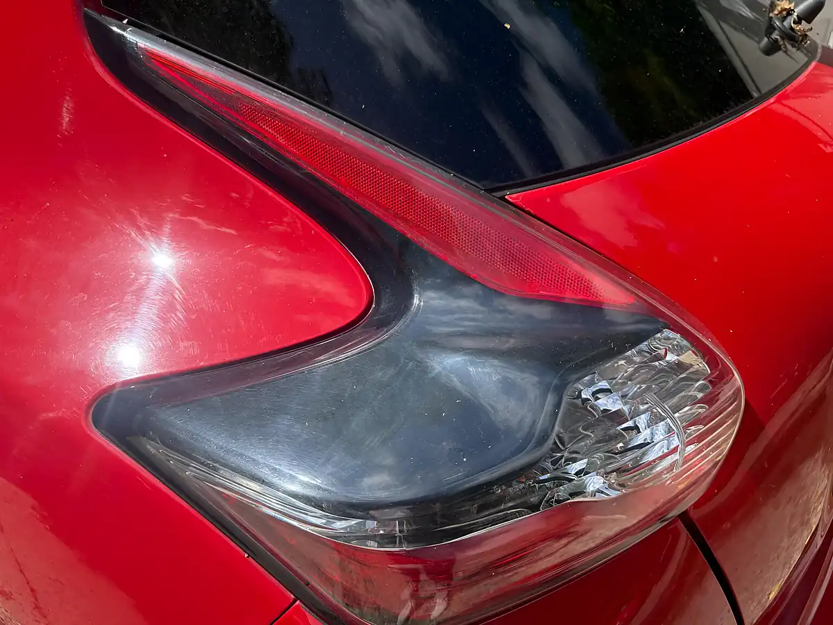 Used 2015 Nissan Juke Acenta Red - Interior and Exterior details 17