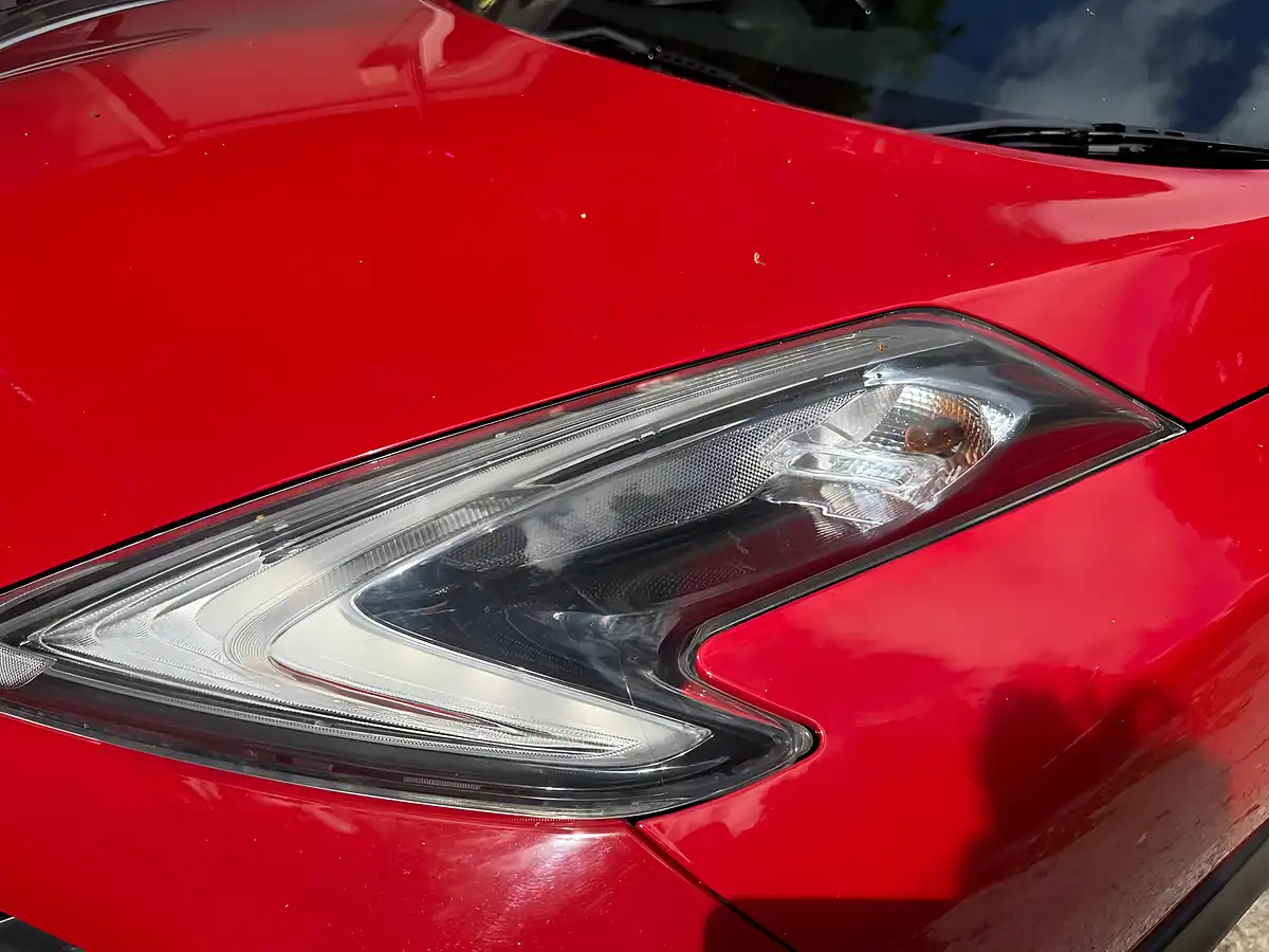 Used 2015 Nissan Juke Acenta Red - Interior and Exterior details 18