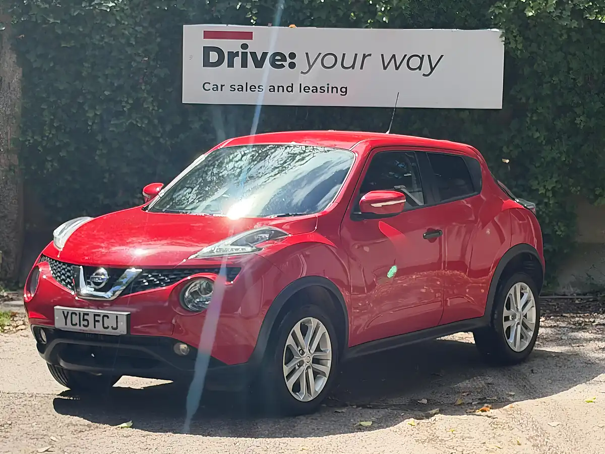 Used 2015 Nissan Juke Acenta Red - Interior and Exterior details 3