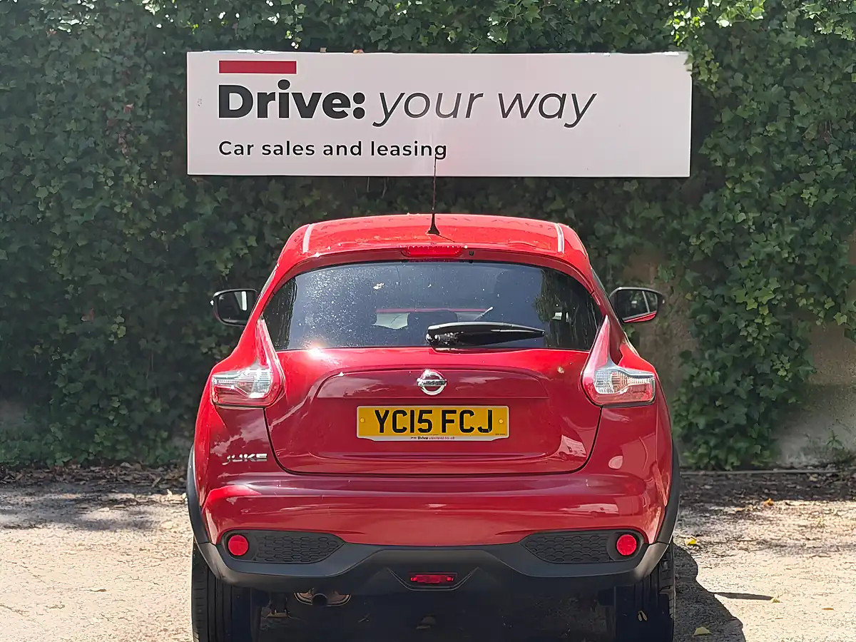 Used 2015 Nissan Juke Acenta Red - Interior and Exterior details 9