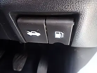 Used 2015 Nissan Juke Acenta White - Interior and Exterior details 10