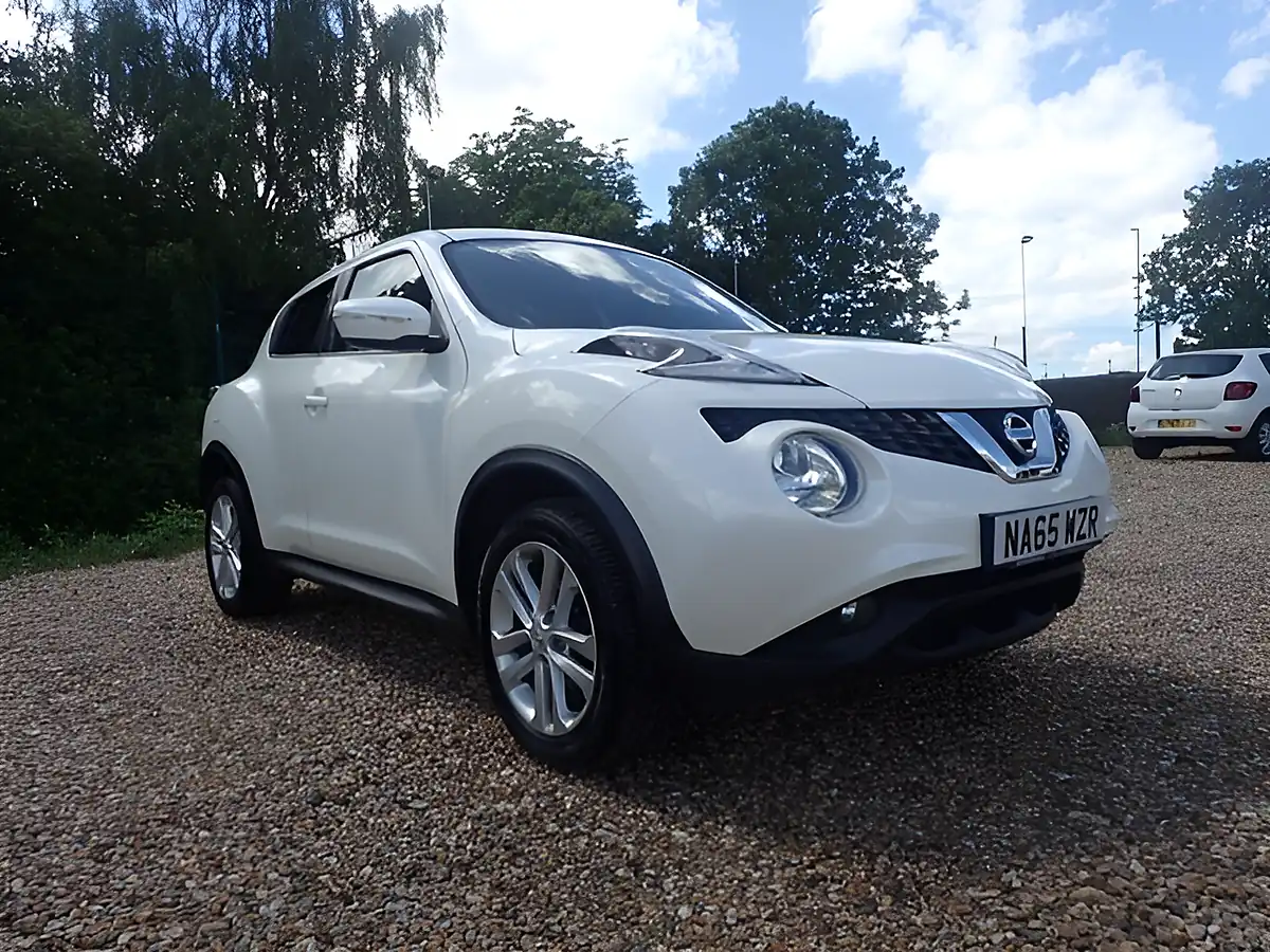 Used 2015 Nissan Juke Acenta White - Interior and Exterior details 2