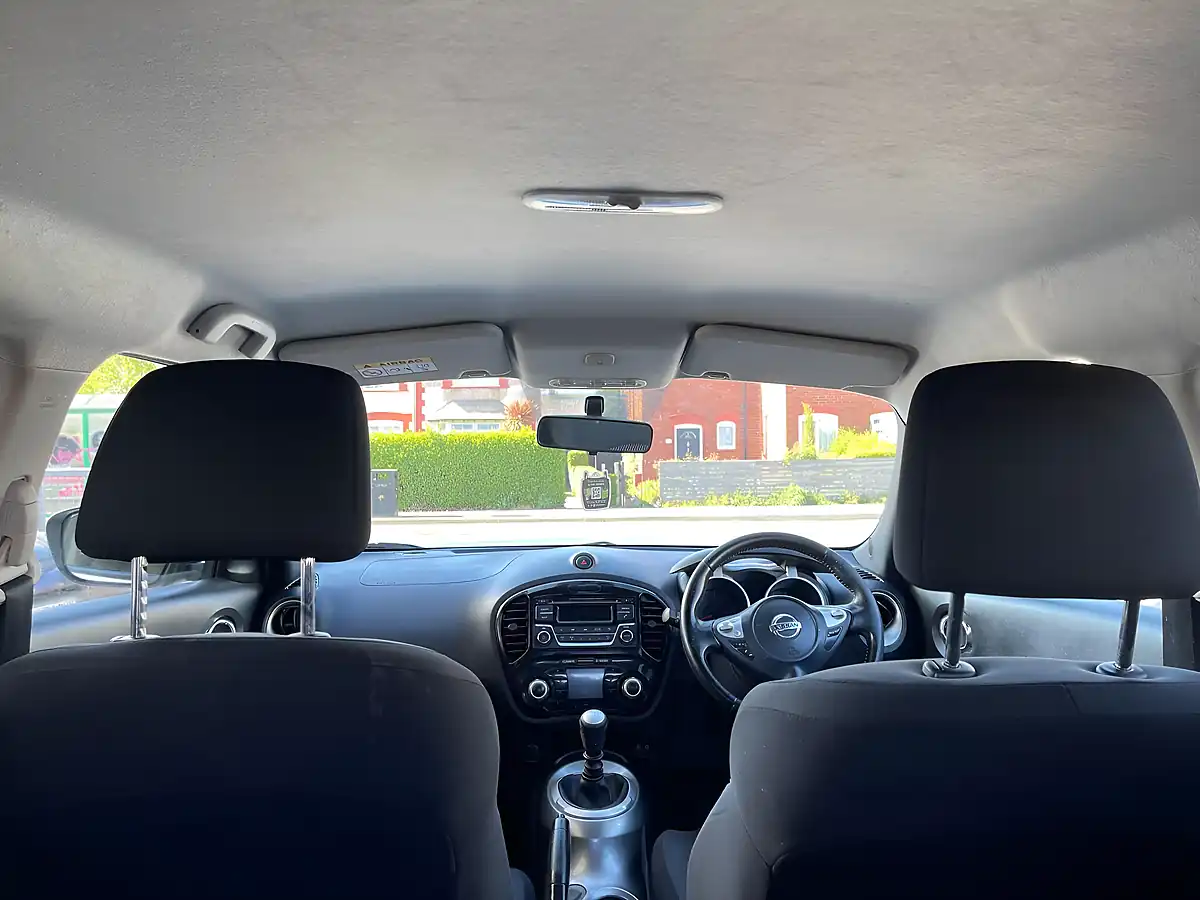Used 2015 Nissan Juke Acenta White - Interior and Exterior details 14