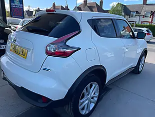 Used 2015 Nissan Juke Acenta White - Interior and Exterior details 15