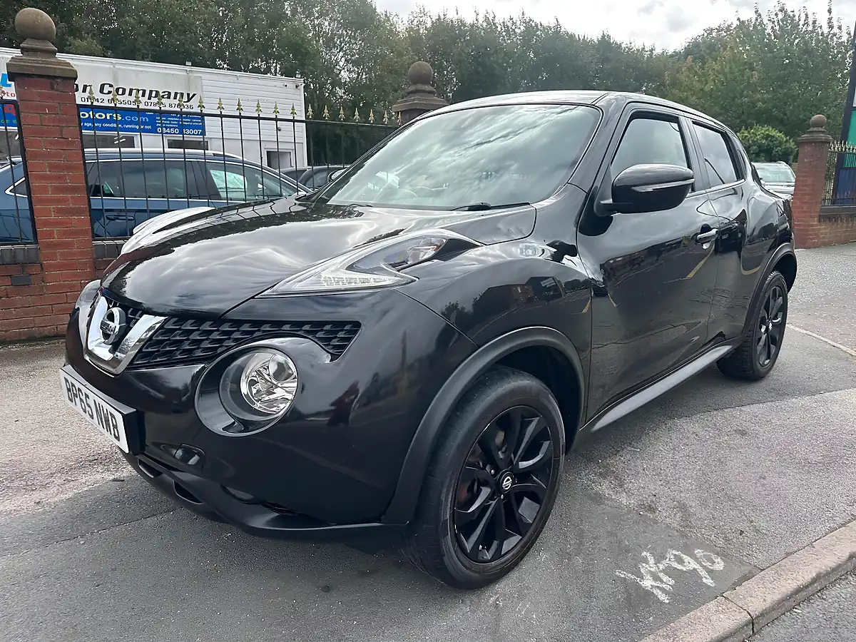 Used 2015 Nissan Juke N-Connecta Black - Interior and Exterior details 10