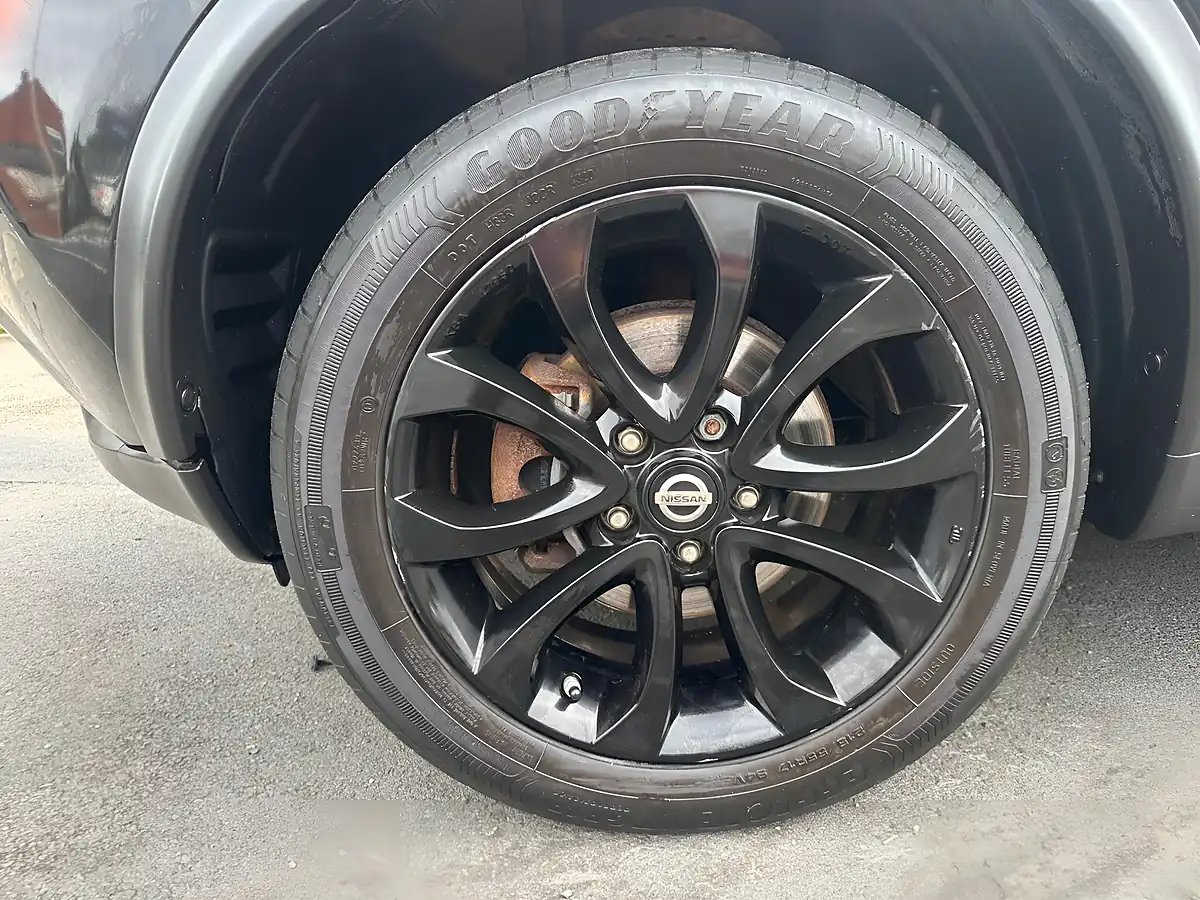 Used 2015 Nissan Juke N-Connecta Black - Interior and Exterior details 16