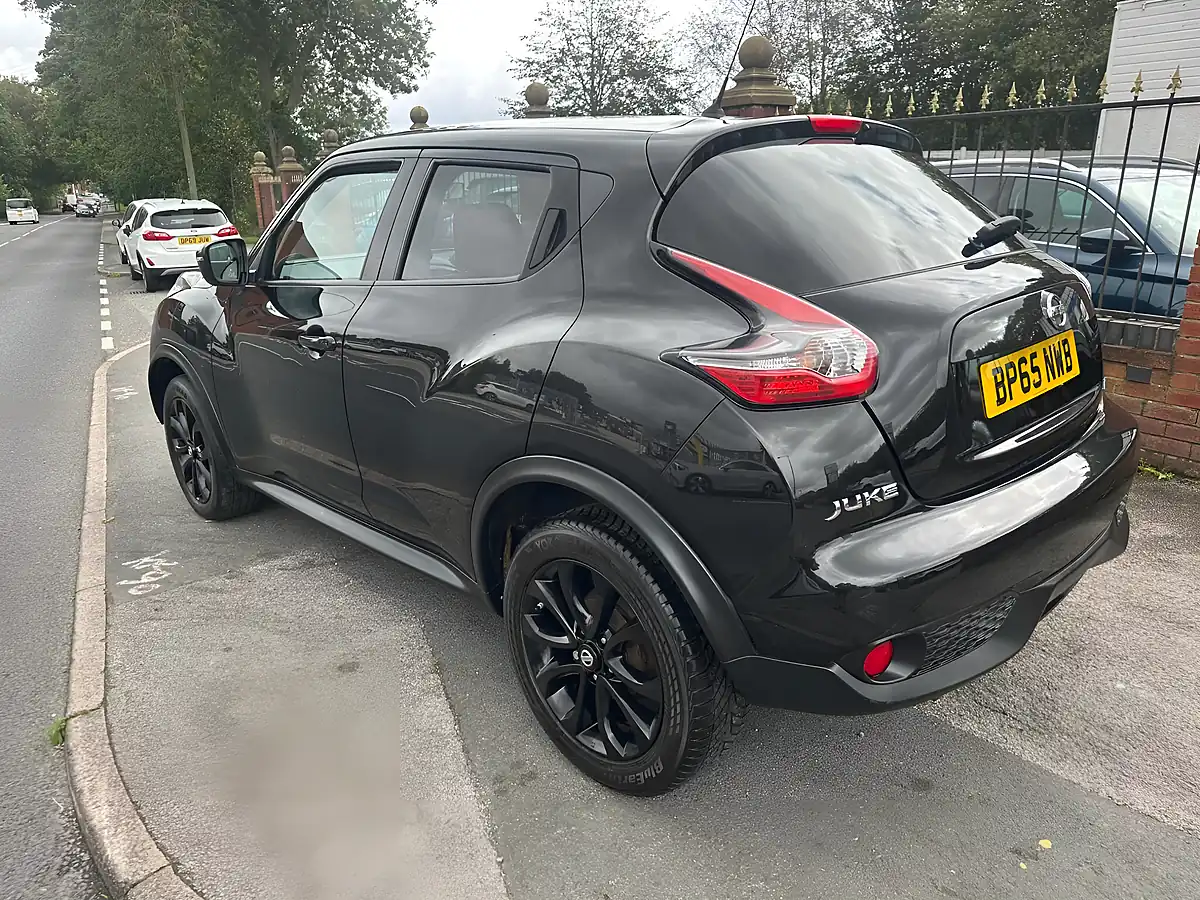 Used 2015 Nissan Juke N-Connecta Black - Interior and Exterior details 4