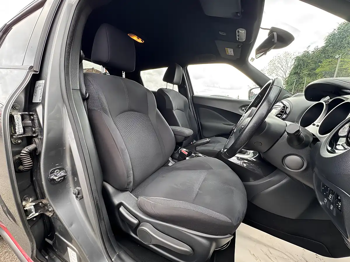 Used 2015 Nissan Juke N-Connecta Grey - Interior and Exterior details 10