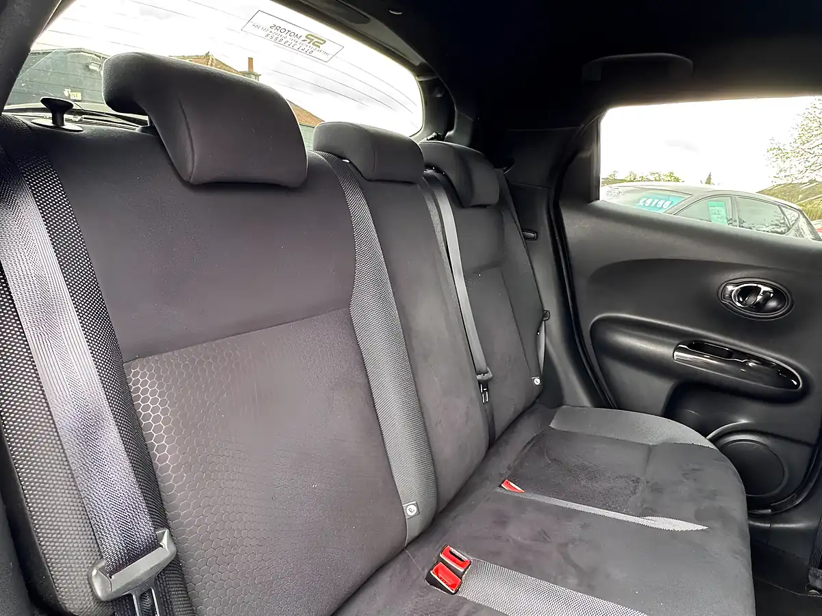 Used 2015 Nissan Juke N-Connecta Grey - Interior and Exterior details 11