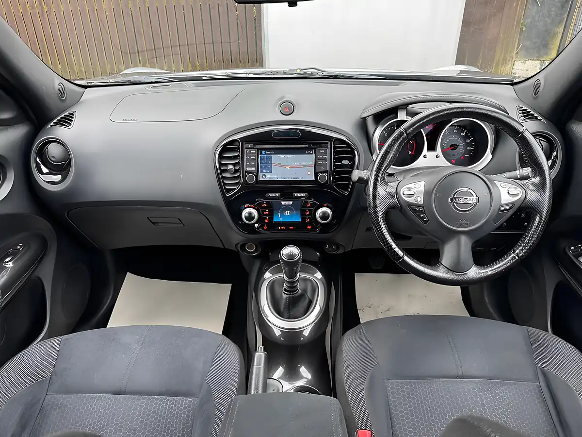 Used 2015 Nissan Juke N-Connecta Grey - Interior and Exterior details 9