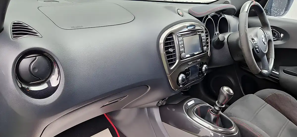 Used 2015 Nissan Juke Nismo RS Black - Interior and Exterior details 15