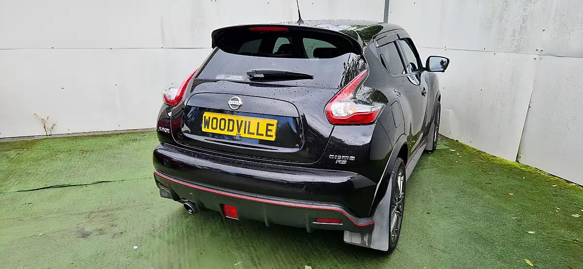 Used 2015 Nissan Juke Nismo RS Black - Interior and Exterior details 8