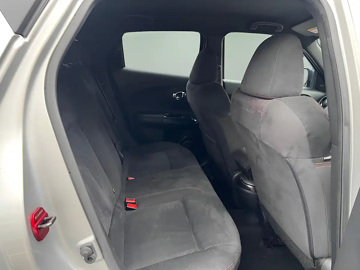 Used 2015 Nissan Juke Nismo RS Silver - Interior and Exterior details 14