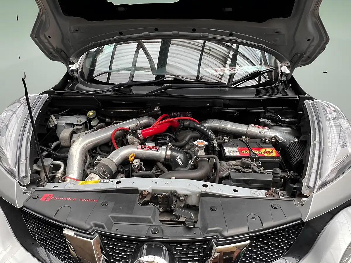 Used 2015 Nissan Juke Nismo RS Silver - Interior and Exterior details 15
