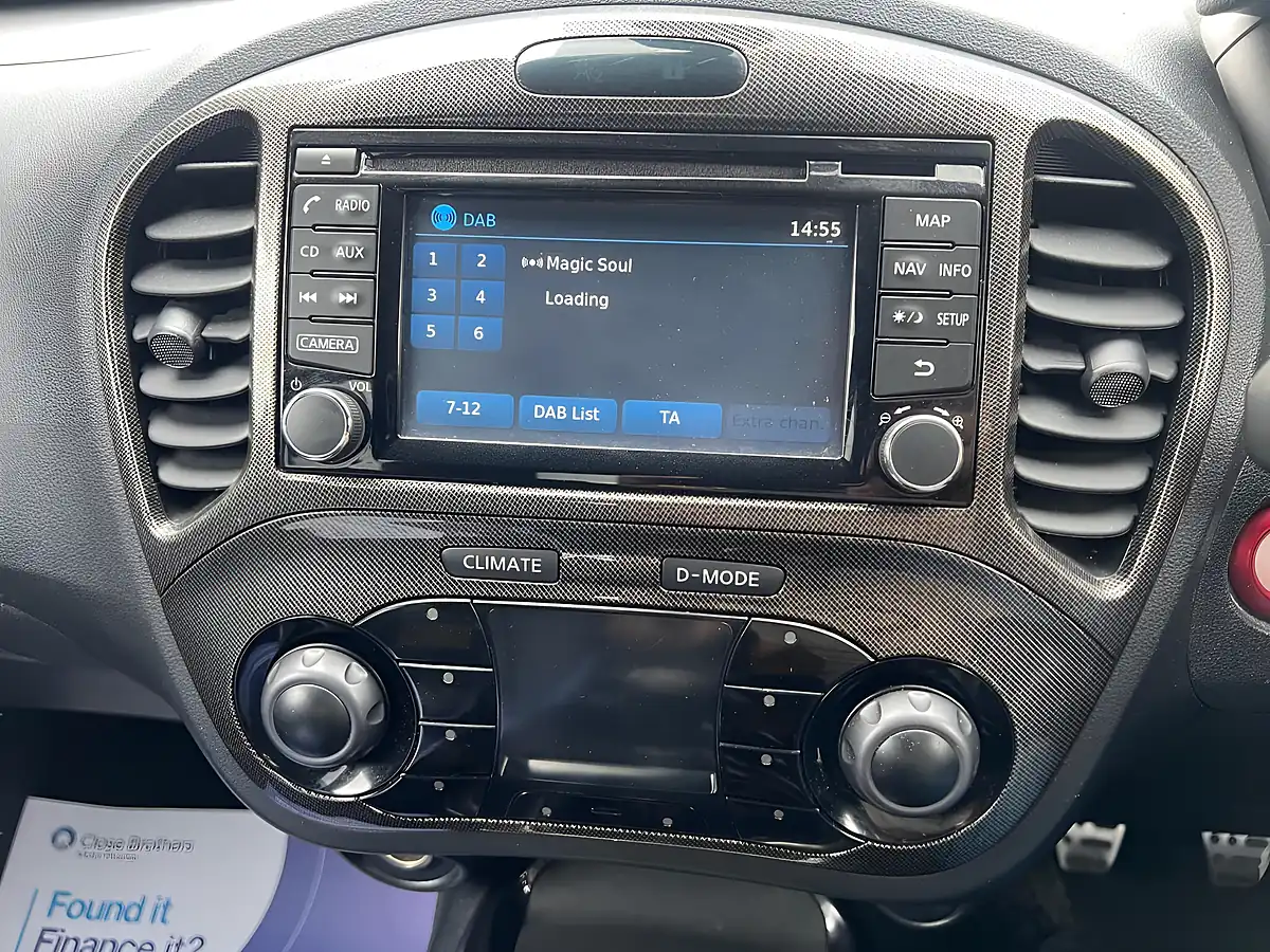 Used 2015 Nissan Juke Nismo RS Silver - Interior and Exterior details 17