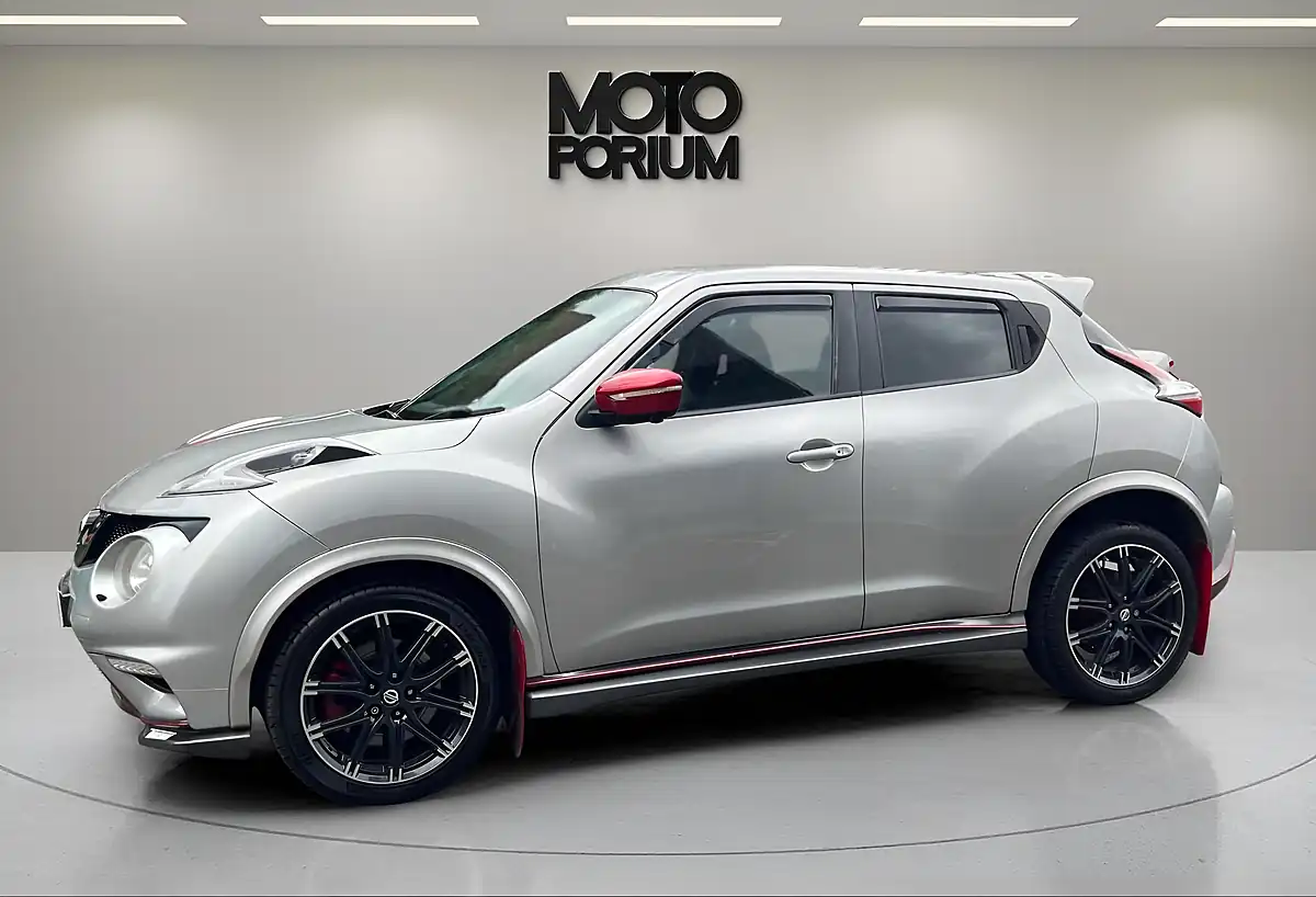 Used 2015 Nissan Juke Nismo RS Silver - Interior and Exterior details 4