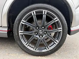 Used 2015 Nissan Juke Nismo RS Silver - Interior and Exterior details 19