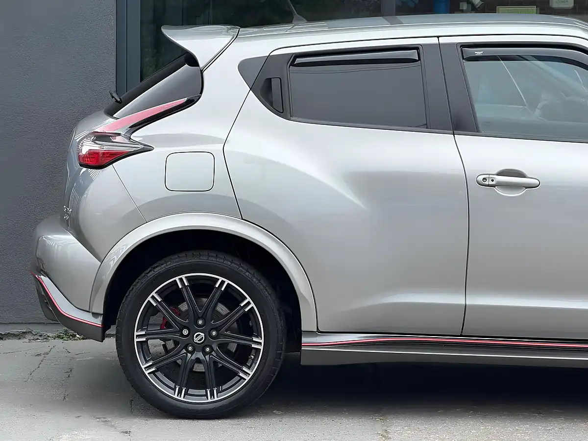 Used 2015 Nissan Juke Nismo RS Silver - Interior and Exterior details 7