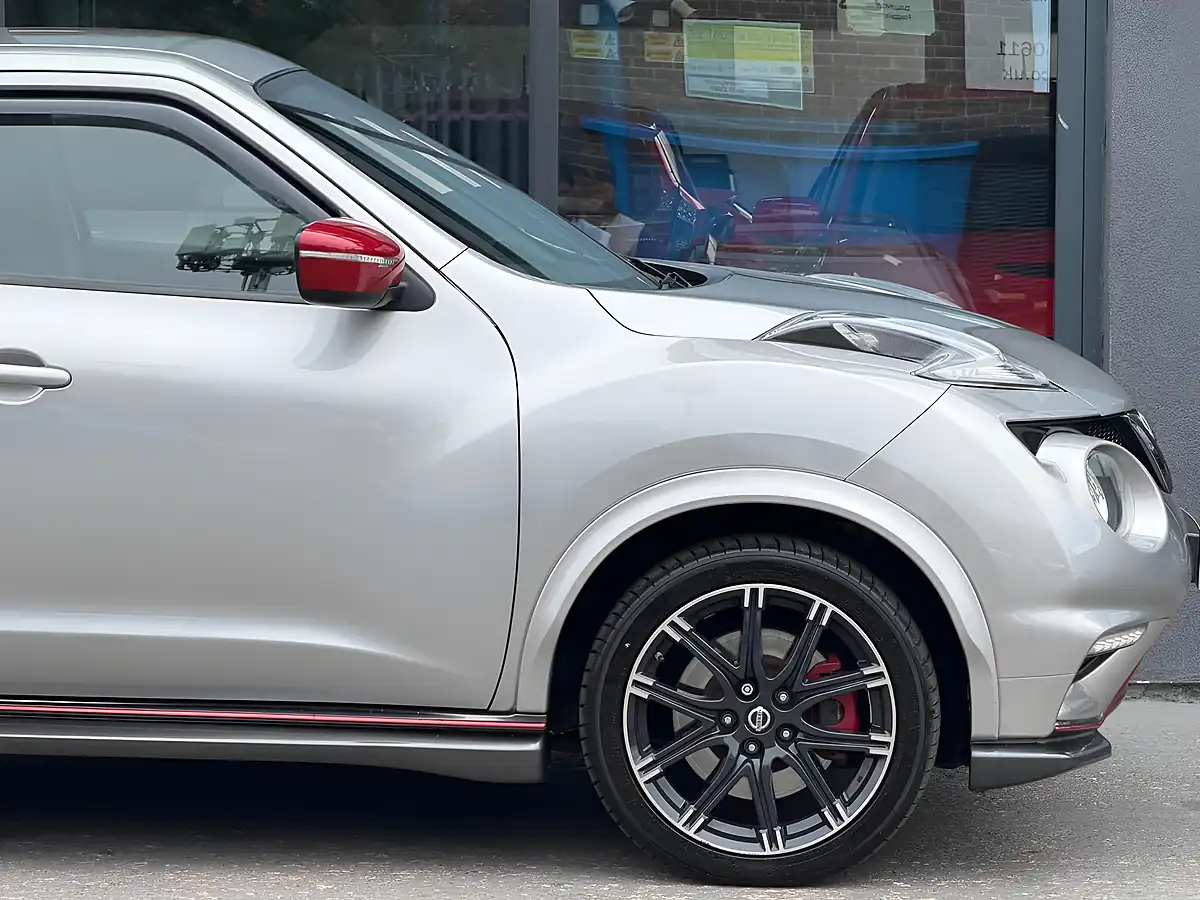 Used 2015 Nissan Juke Nismo RS Silver - Interior and Exterior details 8