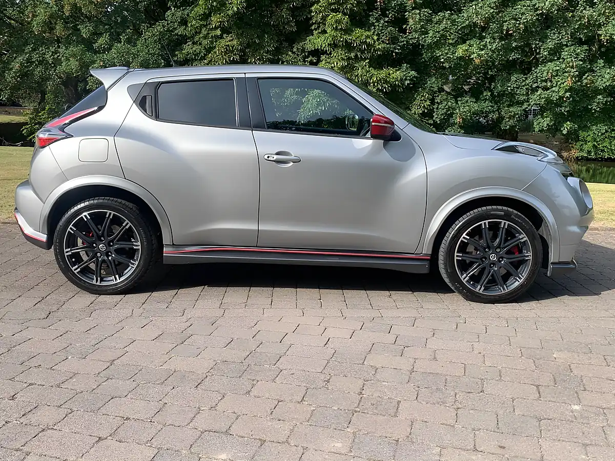 Used 2015 Nissan Juke Nismo RS Silver - Interior and Exterior details 10