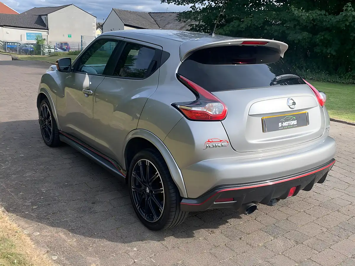Used 2015 Nissan Juke Nismo RS Silver - Interior and Exterior details 13