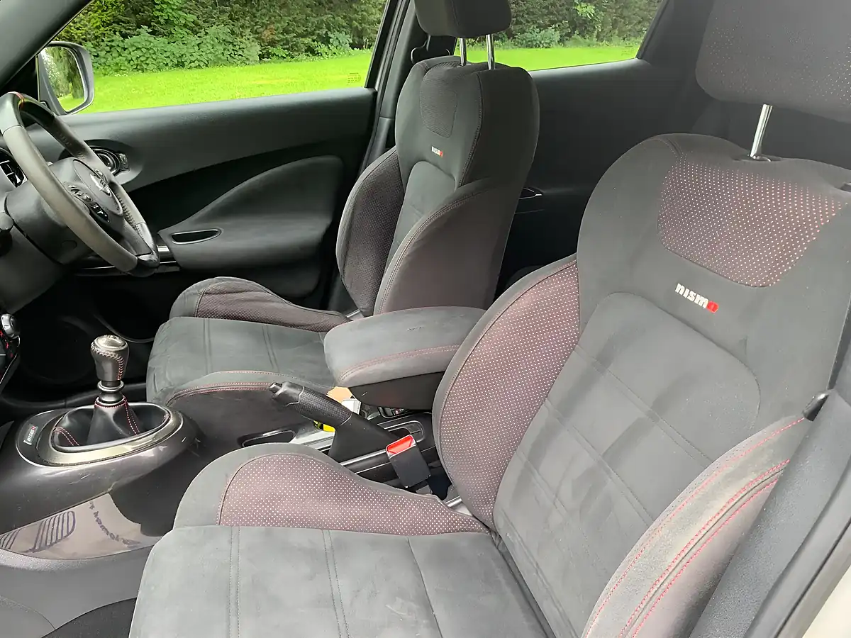 Used 2015 Nissan Juke Nismo RS Silver - Interior and Exterior details 18