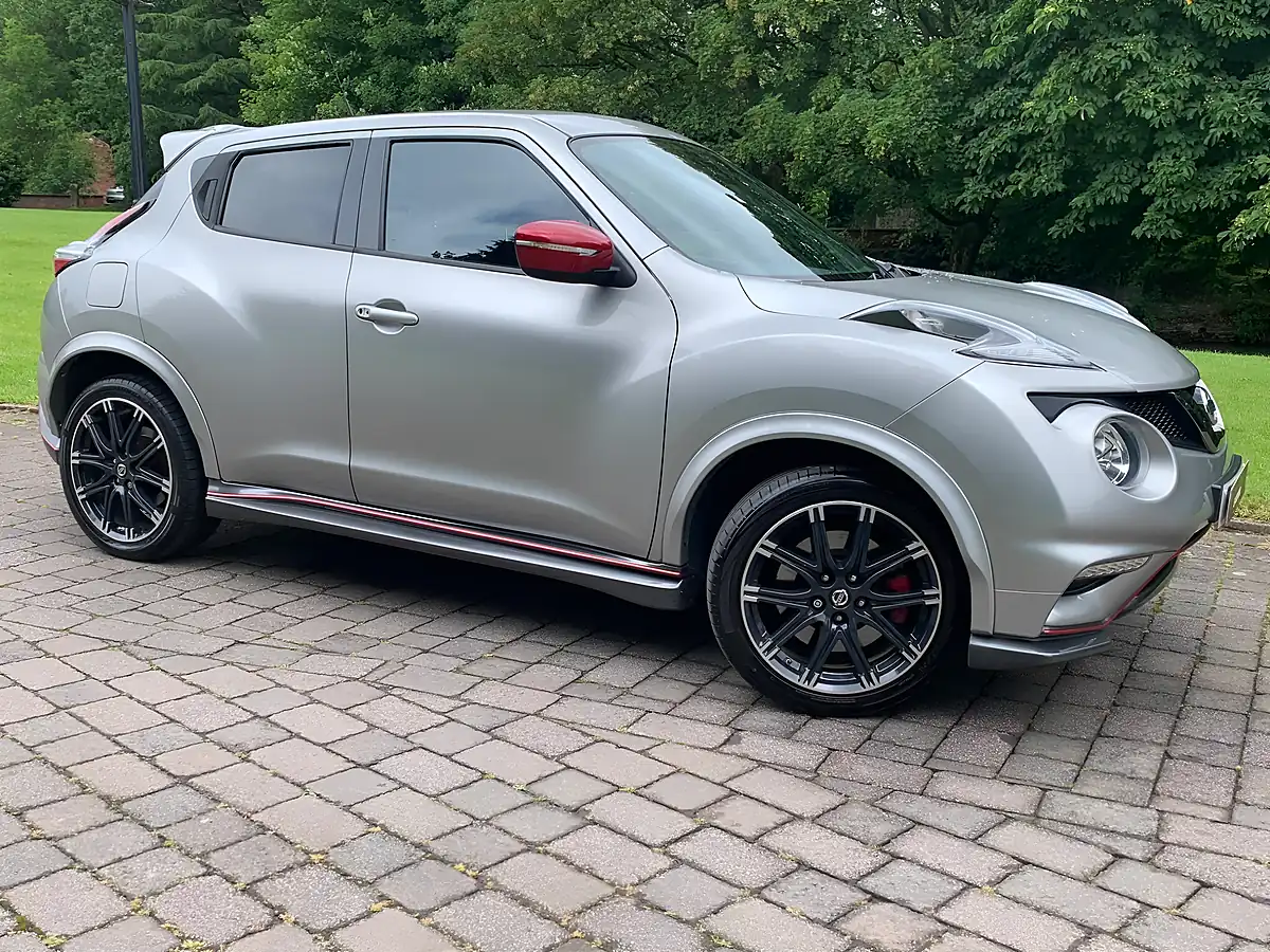 Used 2015 Nissan Juke Nismo RS Silver - Interior and Exterior details 3