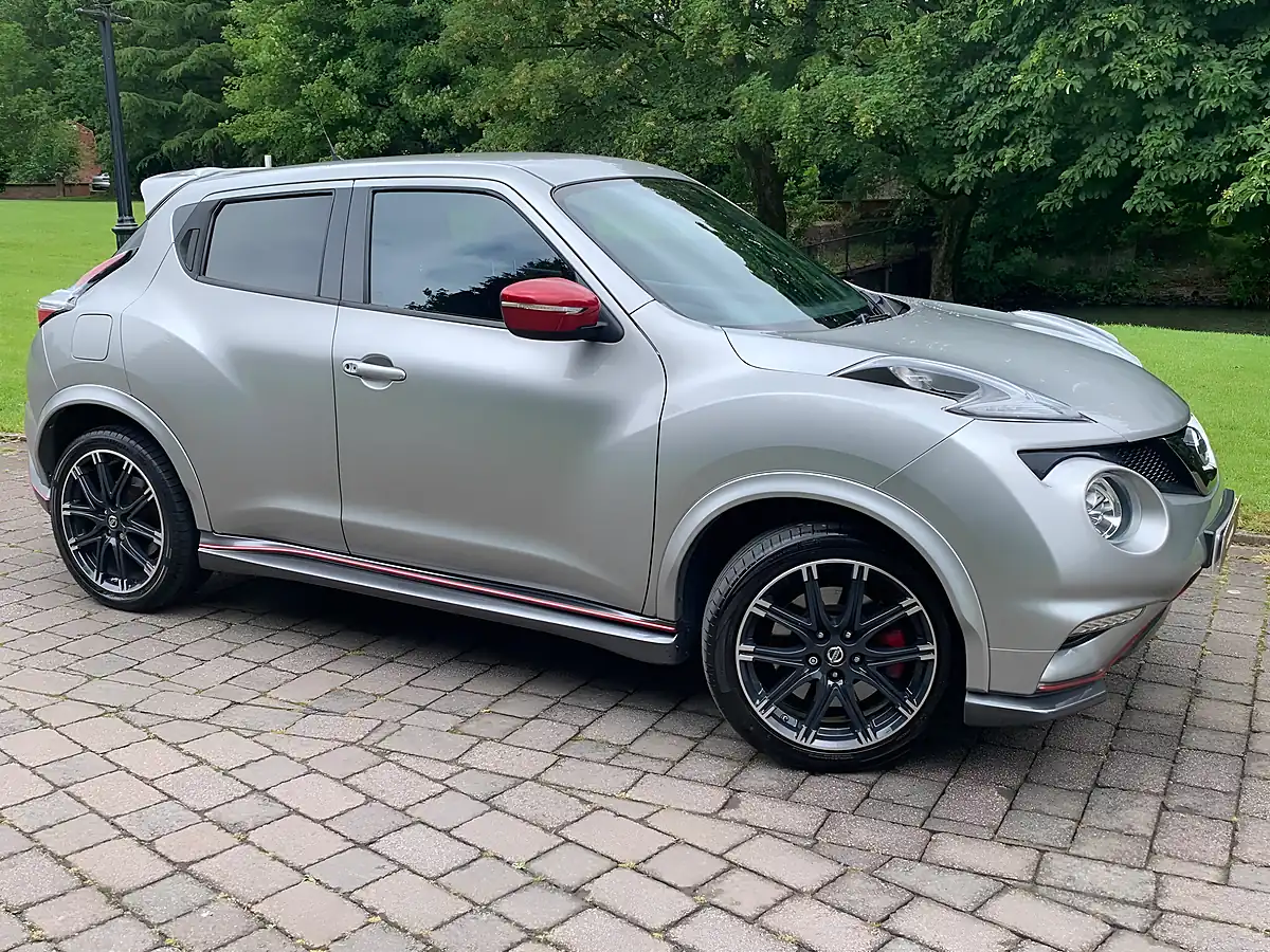 Used 2015 Nissan Juke Nismo RS Silver - Interior and Exterior details 4