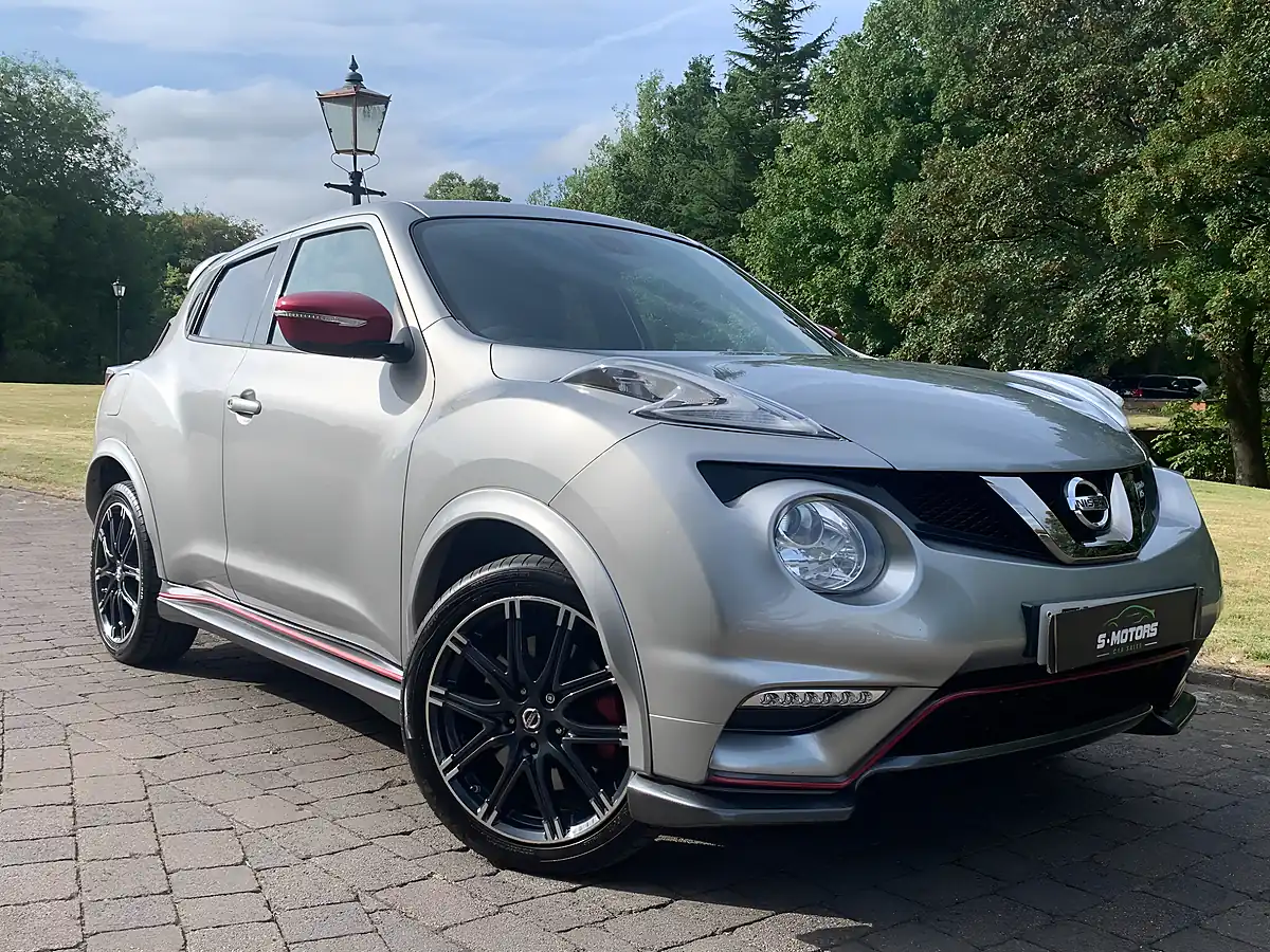 Used 2015 Nissan Juke Nismo RS Silver - Interior and Exterior details 6